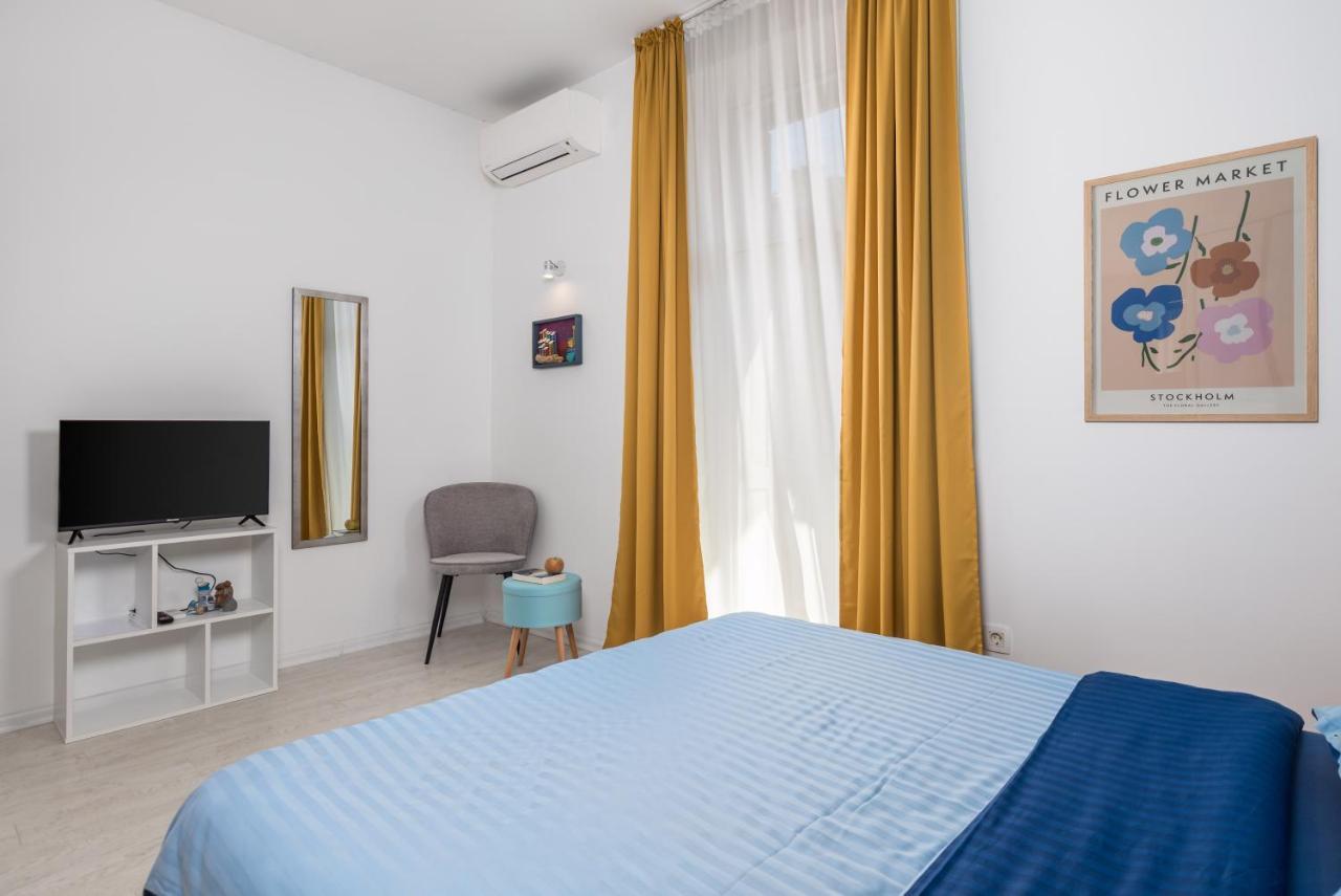 Studio Apartments Fran'S Rijeka Exteriör bild