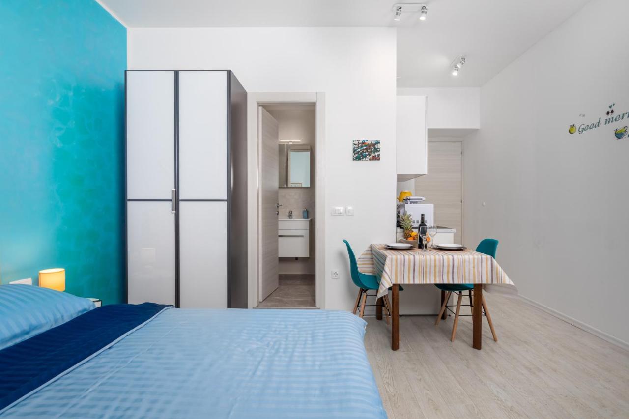 Studio Apartments Fran'S Rijeka Exteriör bild
