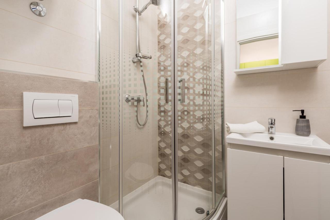 Studio Apartments Fran'S Rijeka Exteriör bild