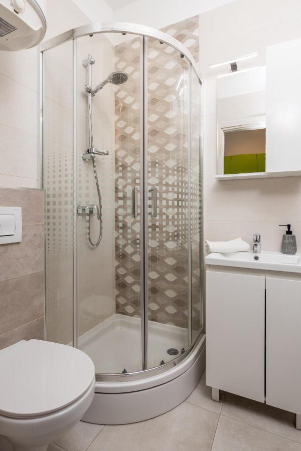 Studio Apartments Fran'S Rijeka Exteriör bild