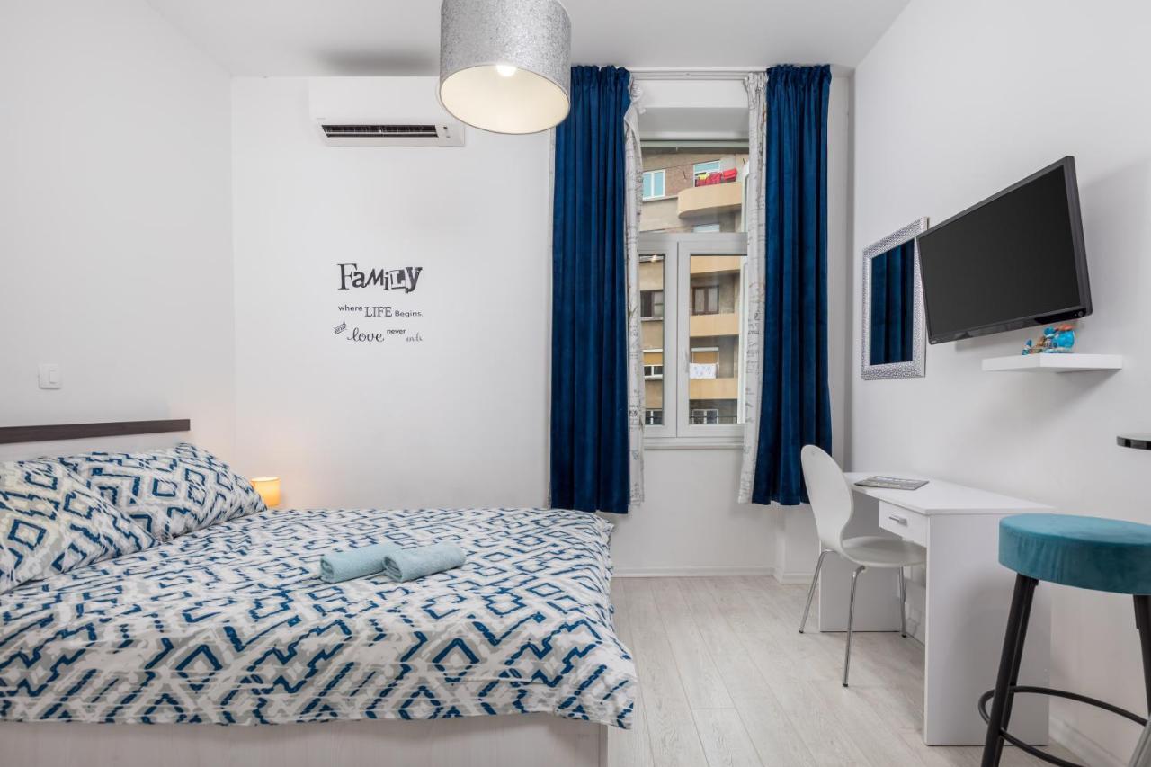 Studio Apartments Fran'S Rijeka Exteriör bild